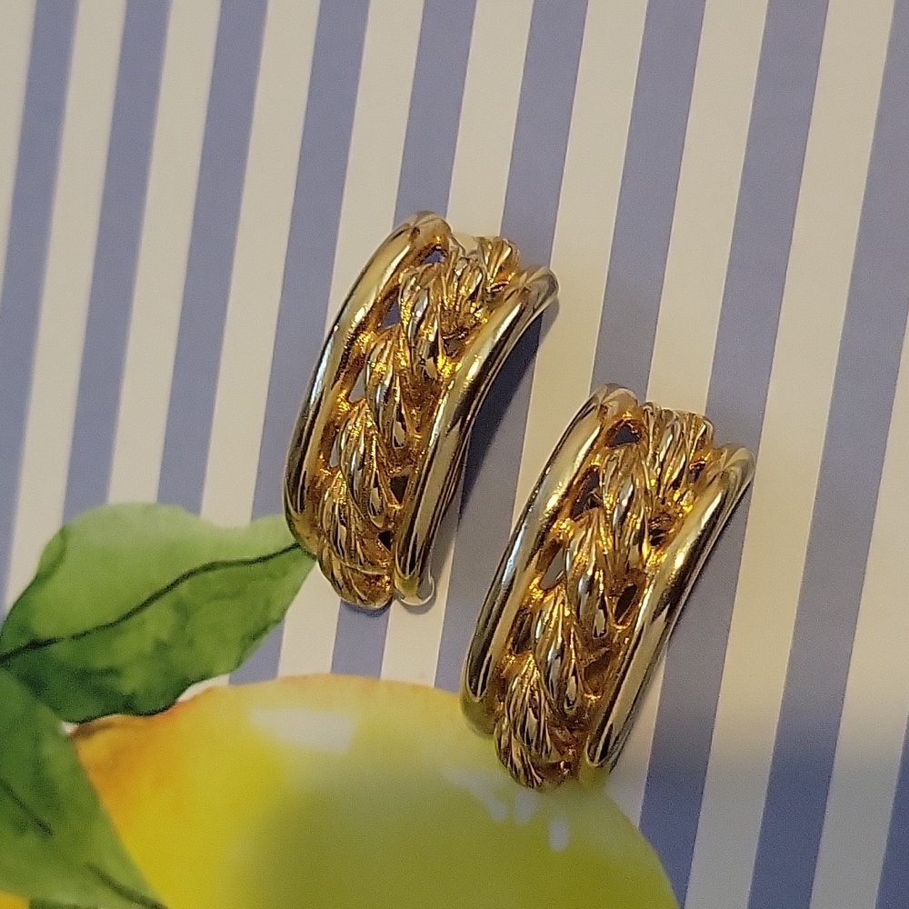 Vintage Paolo Gucci Gold Clip-on Earrings - Picture 6 of 7